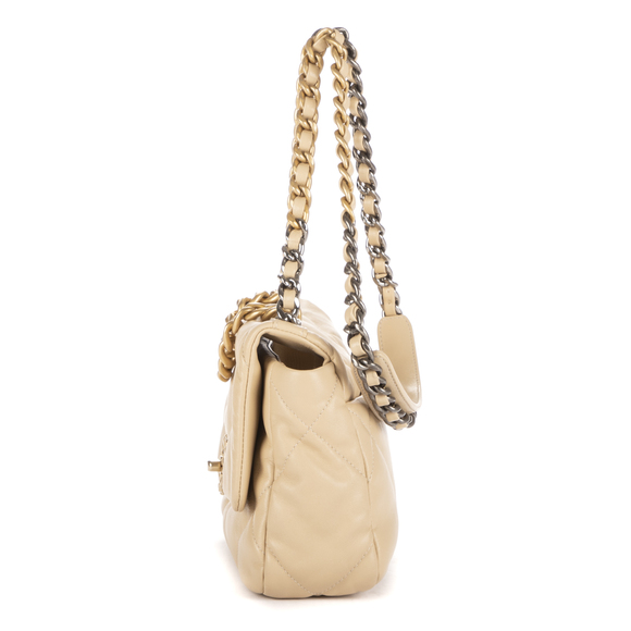 Chanel 19 Flap - Picture 3 of 11